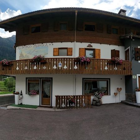 Garni Monika Bed and Breakfast Canazei Exteriör bild
