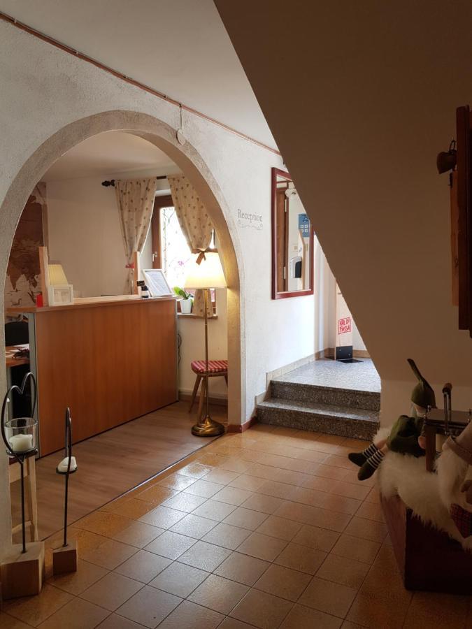 Garni Monika Bed and Breakfast Canazei Exteriör bild
