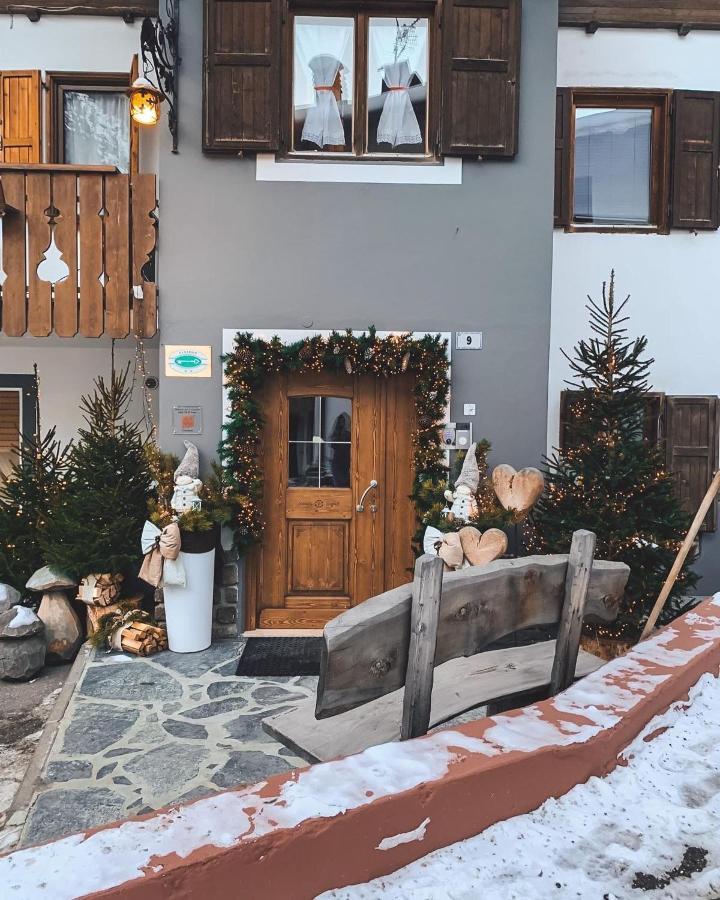 Garni Monika Bed and Breakfast Canazei Exteriör bild