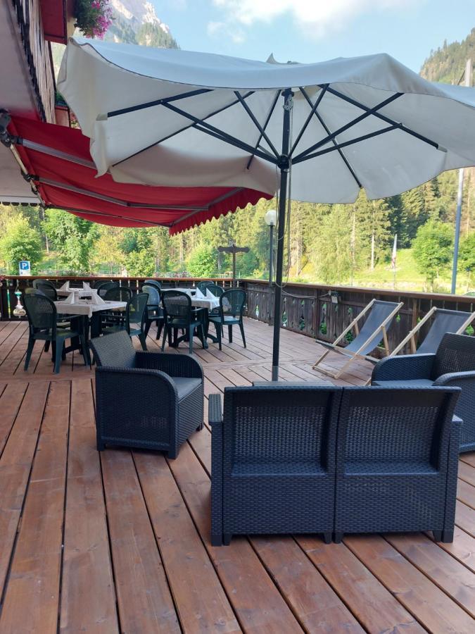 Garni Monika Bed and Breakfast Canazei Exteriör bild