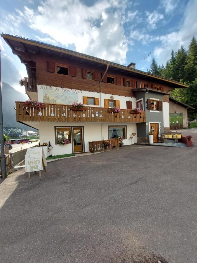 Garni Monika Bed and Breakfast Canazei Exteriör bild