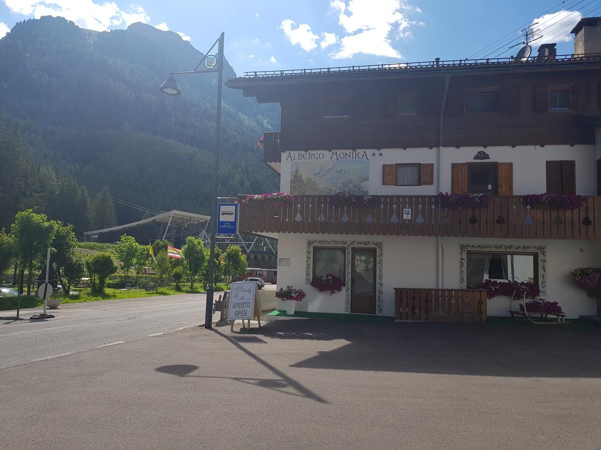 Garni Monika Bed and Breakfast Canazei Exteriör bild